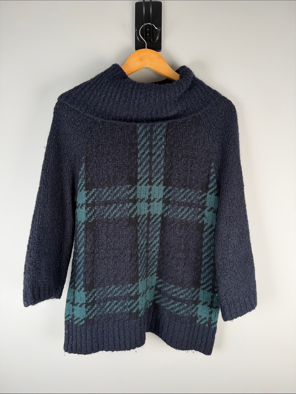 Lands End Navy & Green Plaid Funnel Neck Sweater Cabincore Cozy Size M